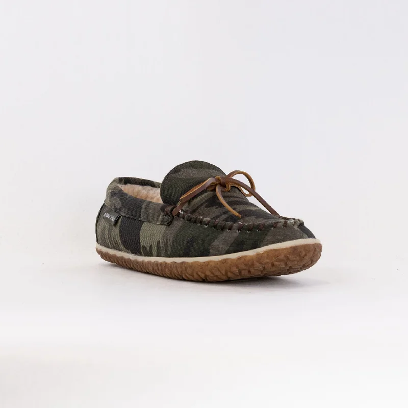 Minnetonka Tomm (Men's) -Green Camo Print