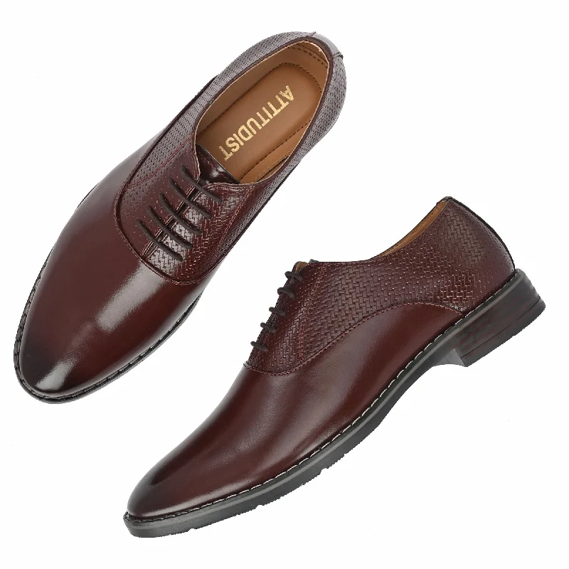 Attitudist Unisex Handcrafted Oxford Glossy Brown Laceup Derby Shoes With Semi Chatai Design