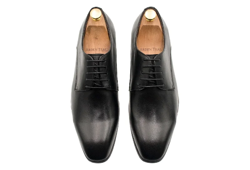 Ibarreta Semi-Wholecut Black Derby