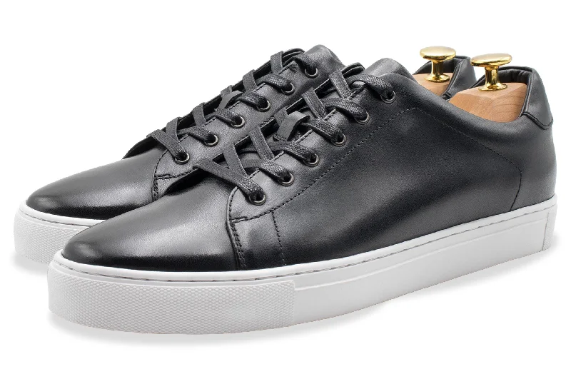 Loreto Black Sneakers