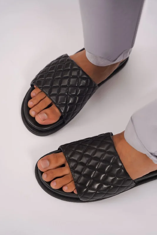 QUILTED LEATHER SLIDES