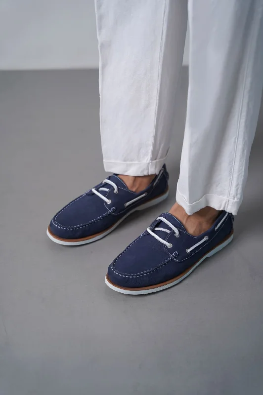 TUMBLED LEATHER BOAT SHOES